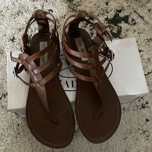 Used sandals